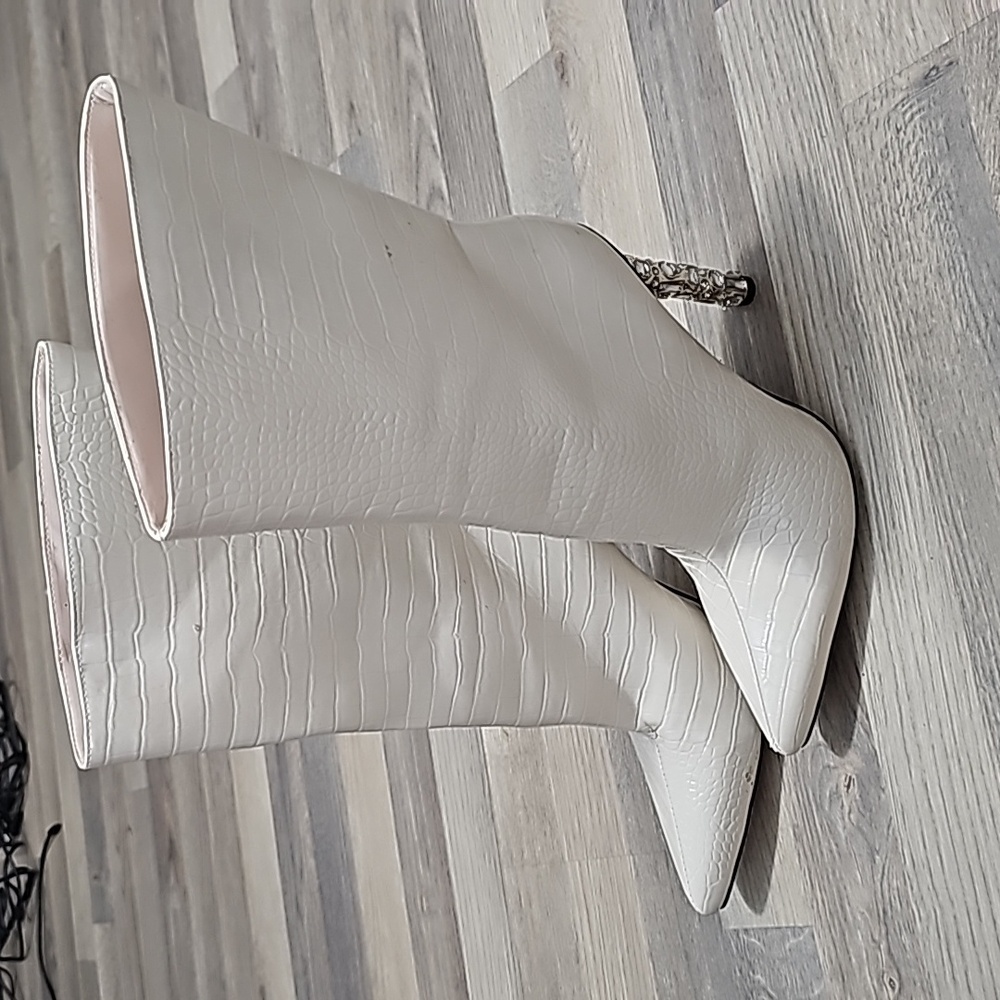 Azelea Wang crystal heal boots size 10